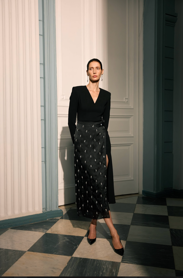 Покров/overlay чорний з вишивкою