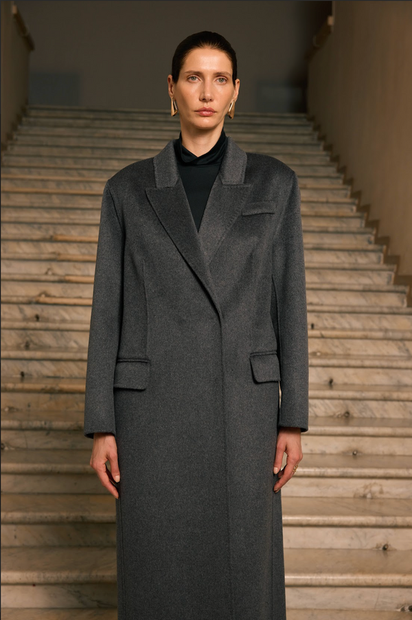 Пальто темно-сіре класика з ручною відстрочкою