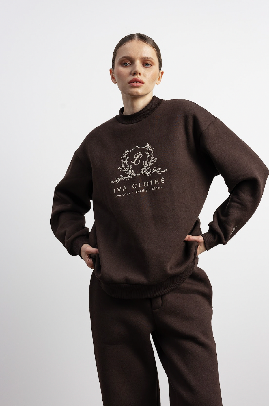 Світшот із вишивкою шоколад