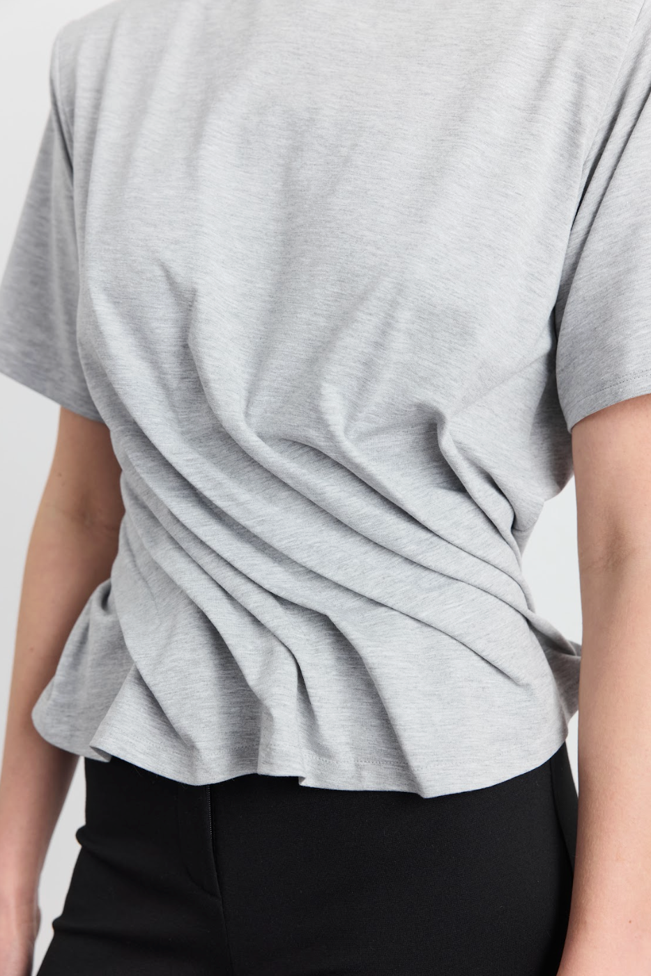 Футболка з Драпіруванням Cіра