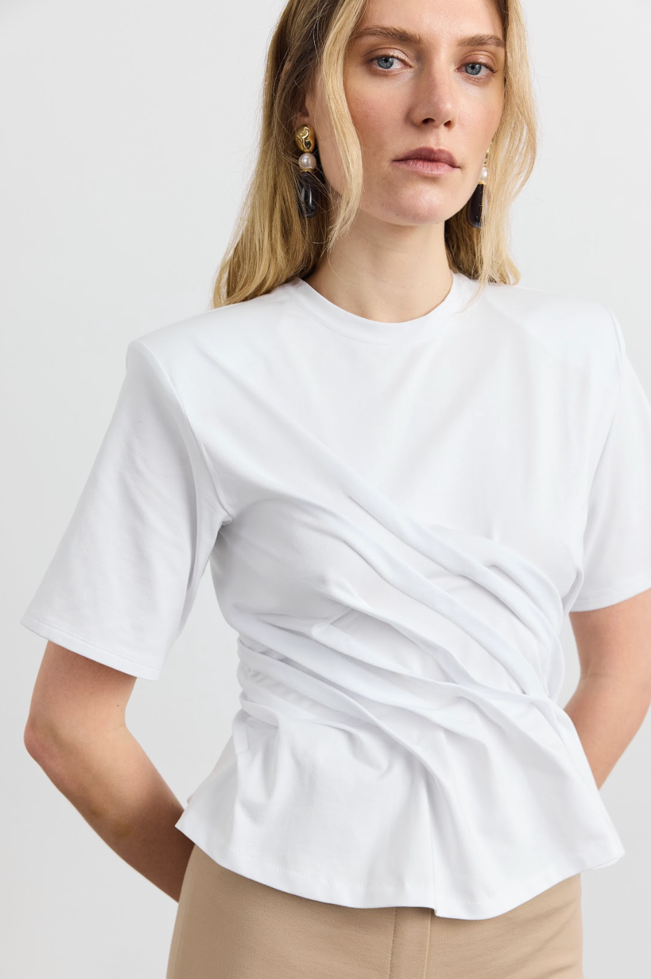 Футболка з Драпіруванням Біла