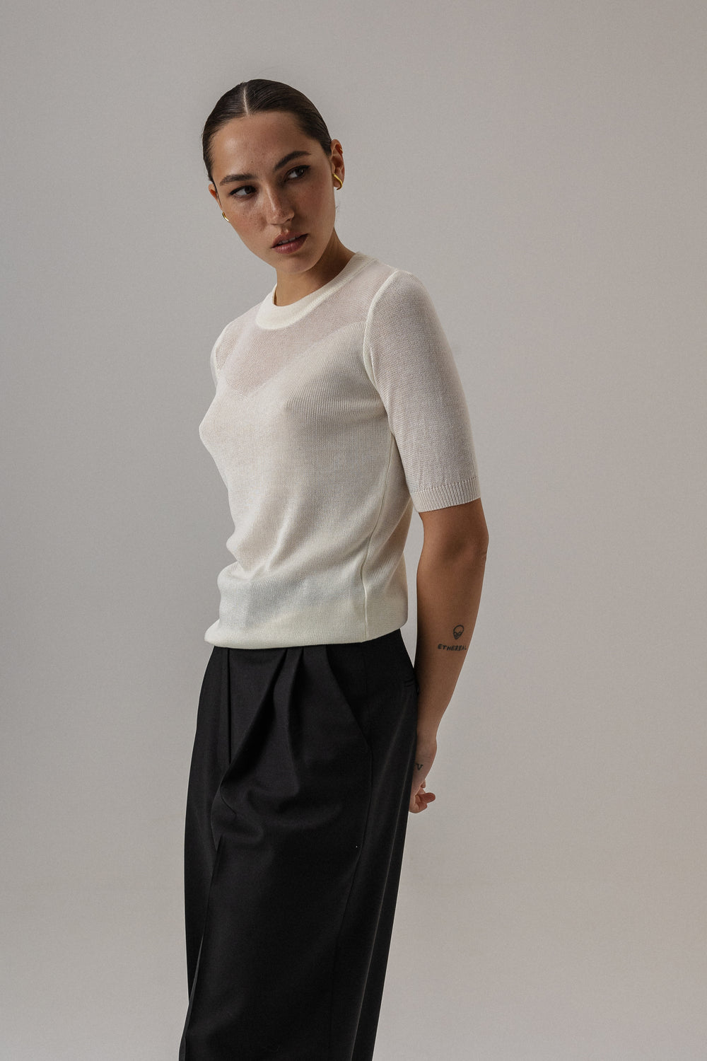 CLASSIC KNIT V T-SHIRT MILK