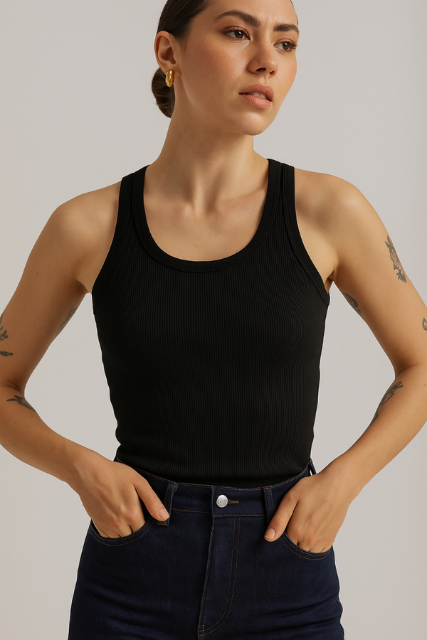 FAVORITE BLACK T-SHIRT